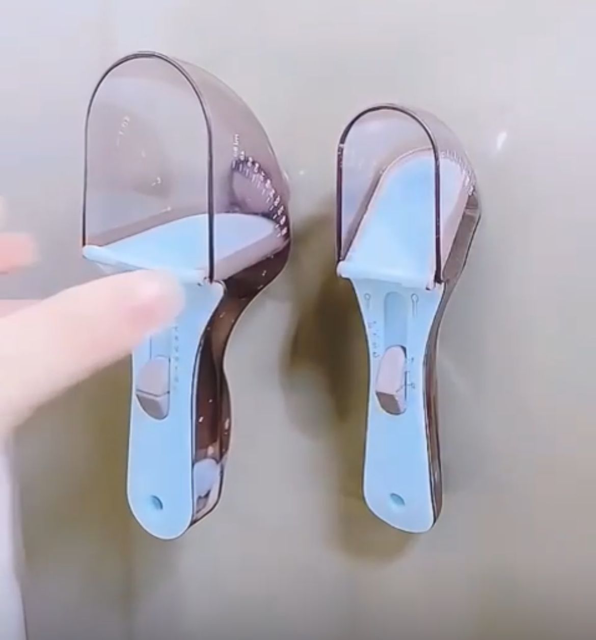 Adjustable Measuring Scoop with Volume Slider