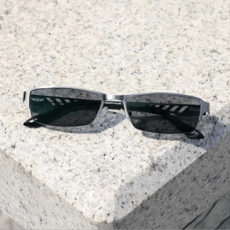 Stainess Steel Ultra - Light Multi - Focal  Photochromic Reading Glasses